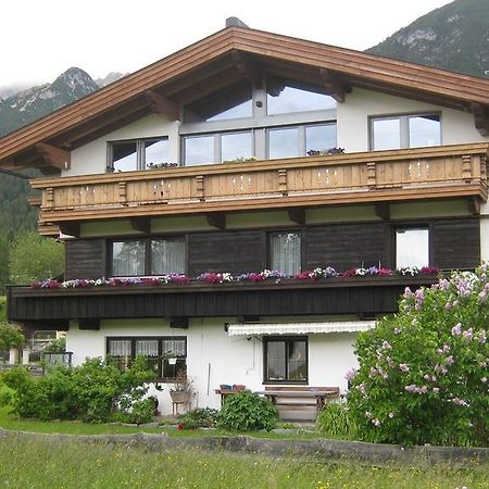 Haus Karwendelblick Bed & Breakfast Лойташ Екстериор снимка