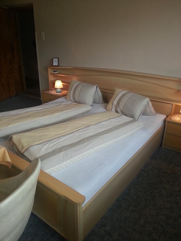 Haus Karwendelblick Bed & Breakfast Лойташ Екстериор снимка