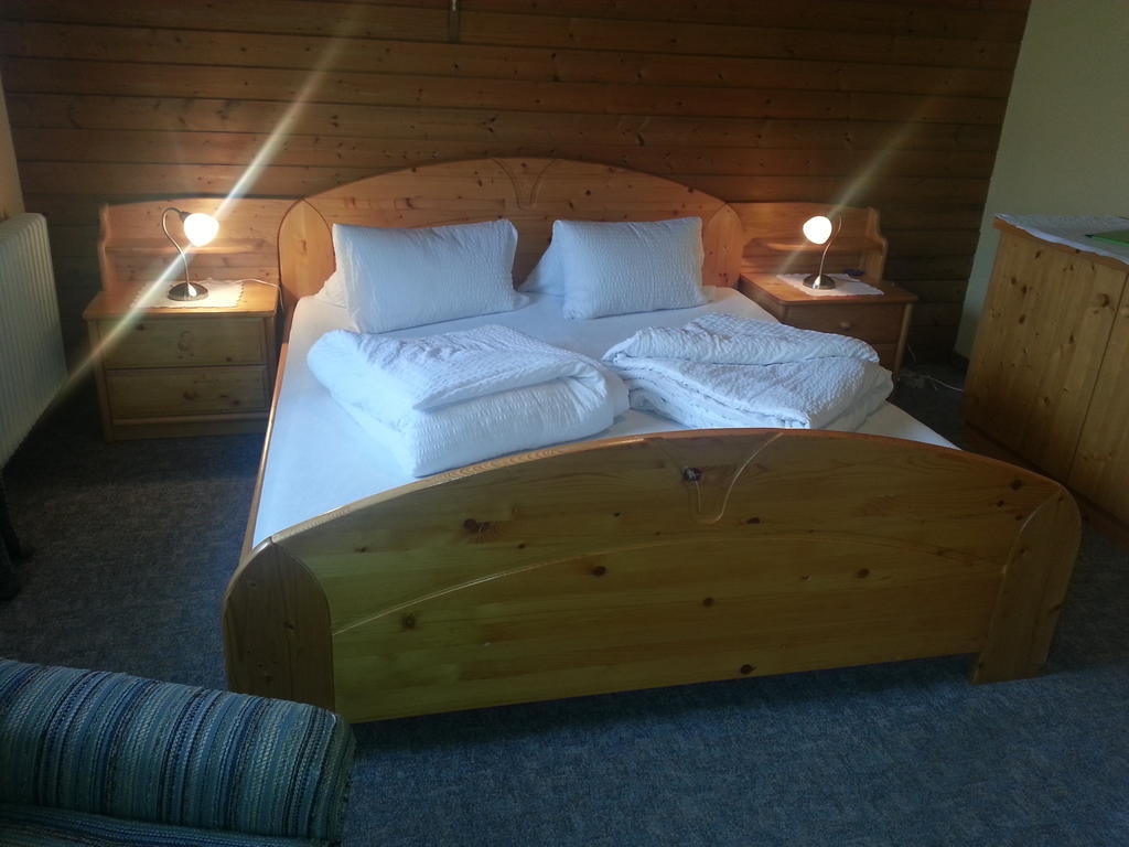 Haus Karwendelblick Bed & Breakfast Лойташ Стая снимка