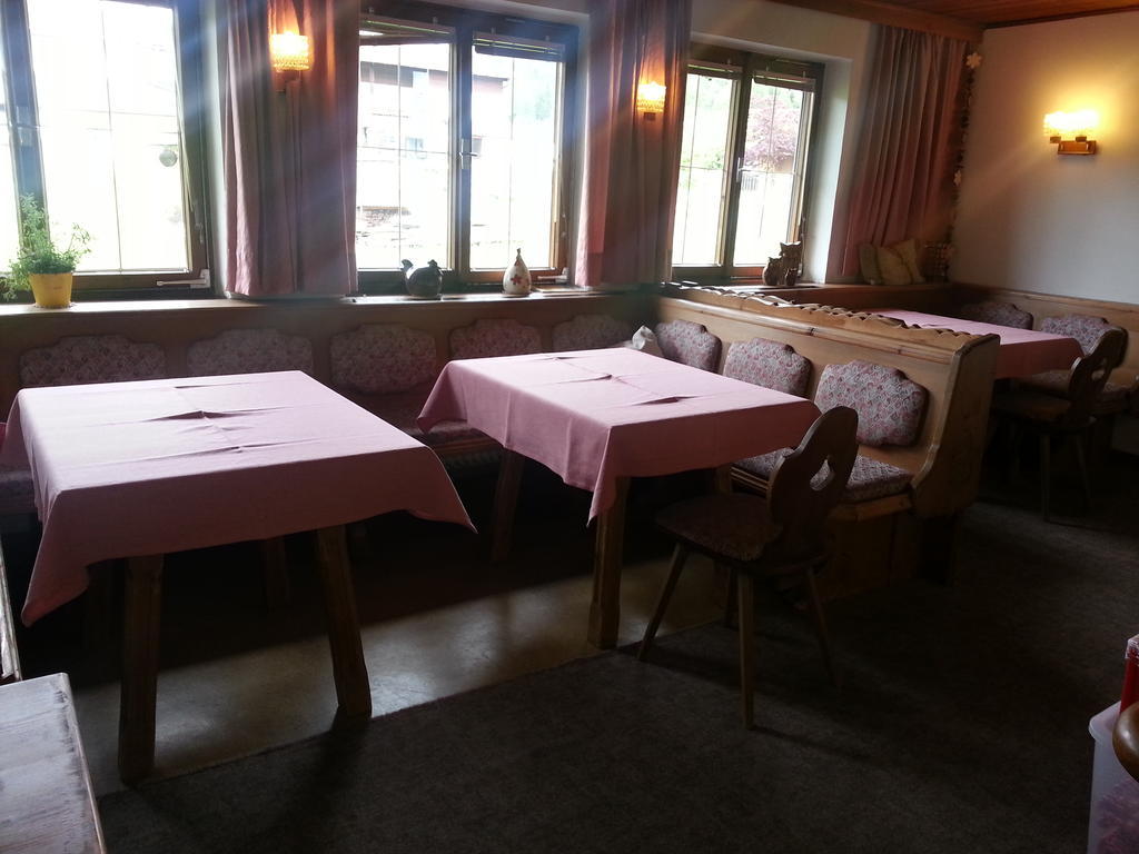 Haus Karwendelblick Bed & Breakfast Лойташ Екстериор снимка